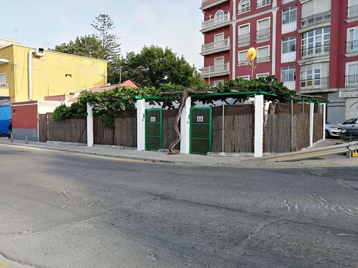 סאוטה Apartamentos Playa Benitez מראה חיצוני תמונה